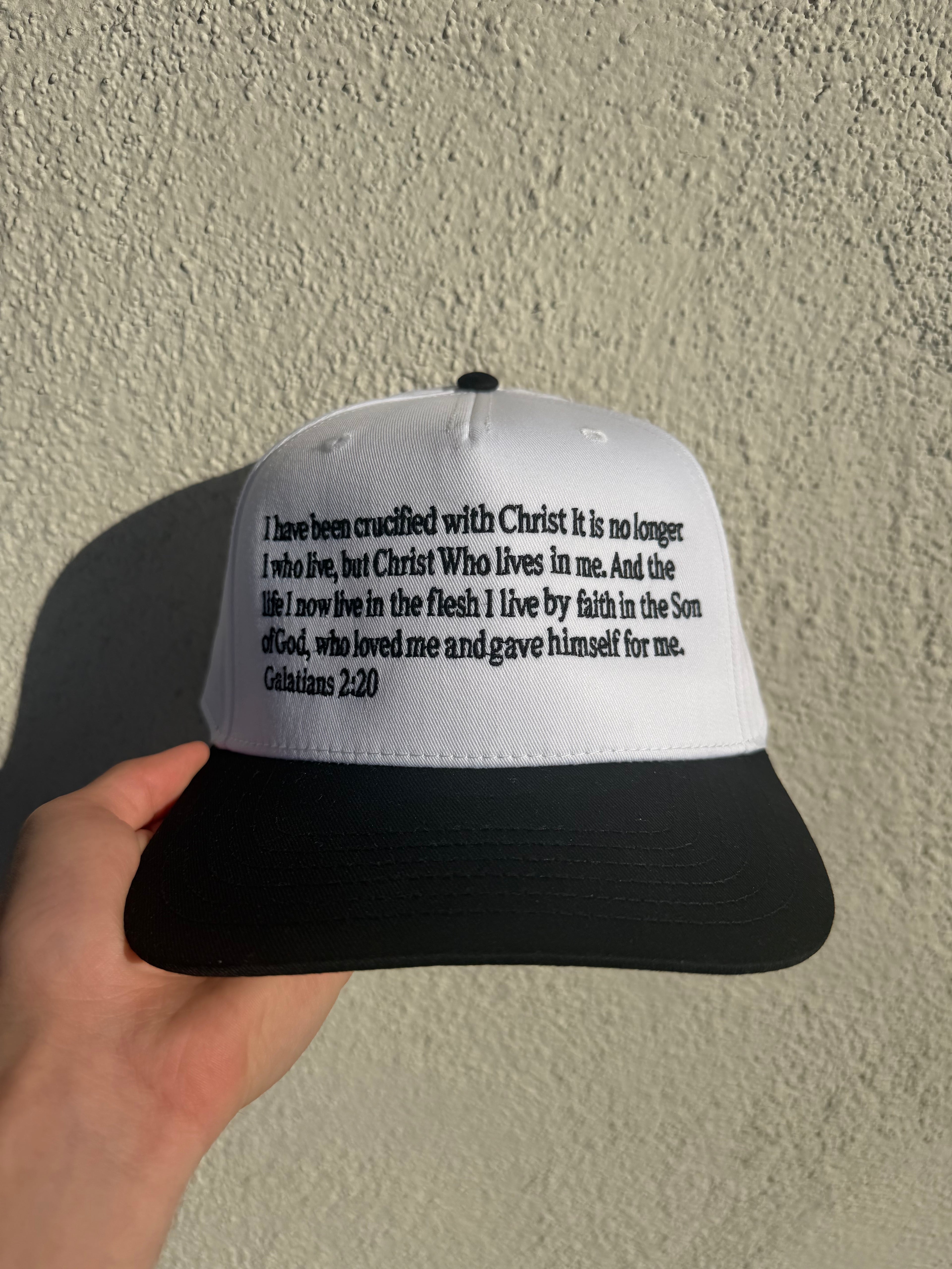 Galatians 2:20 Snapback (White/Black)